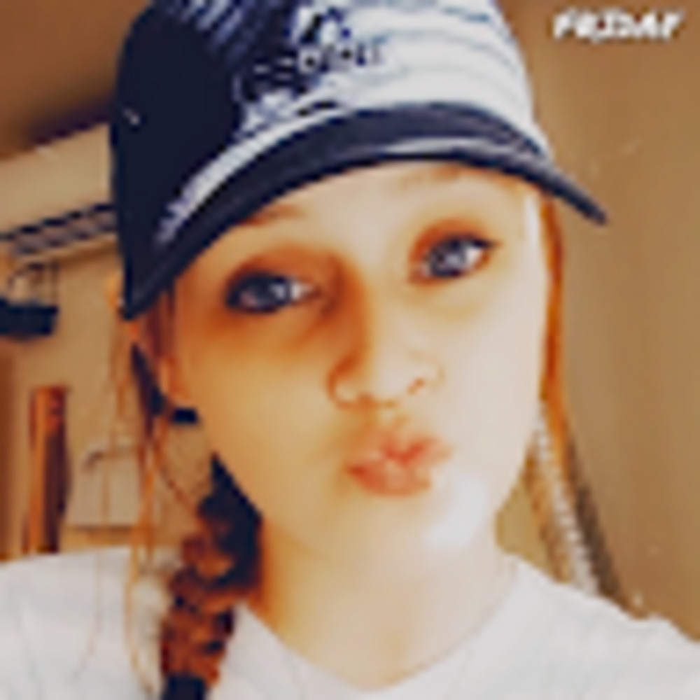 Meet your Posher, Casie